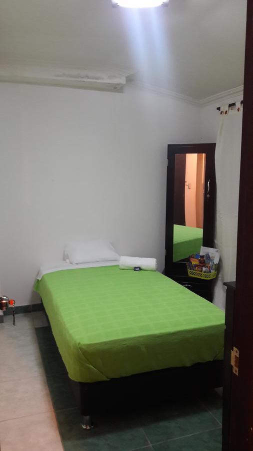 Hostal Deluxe Santander Manizales Exterior foto